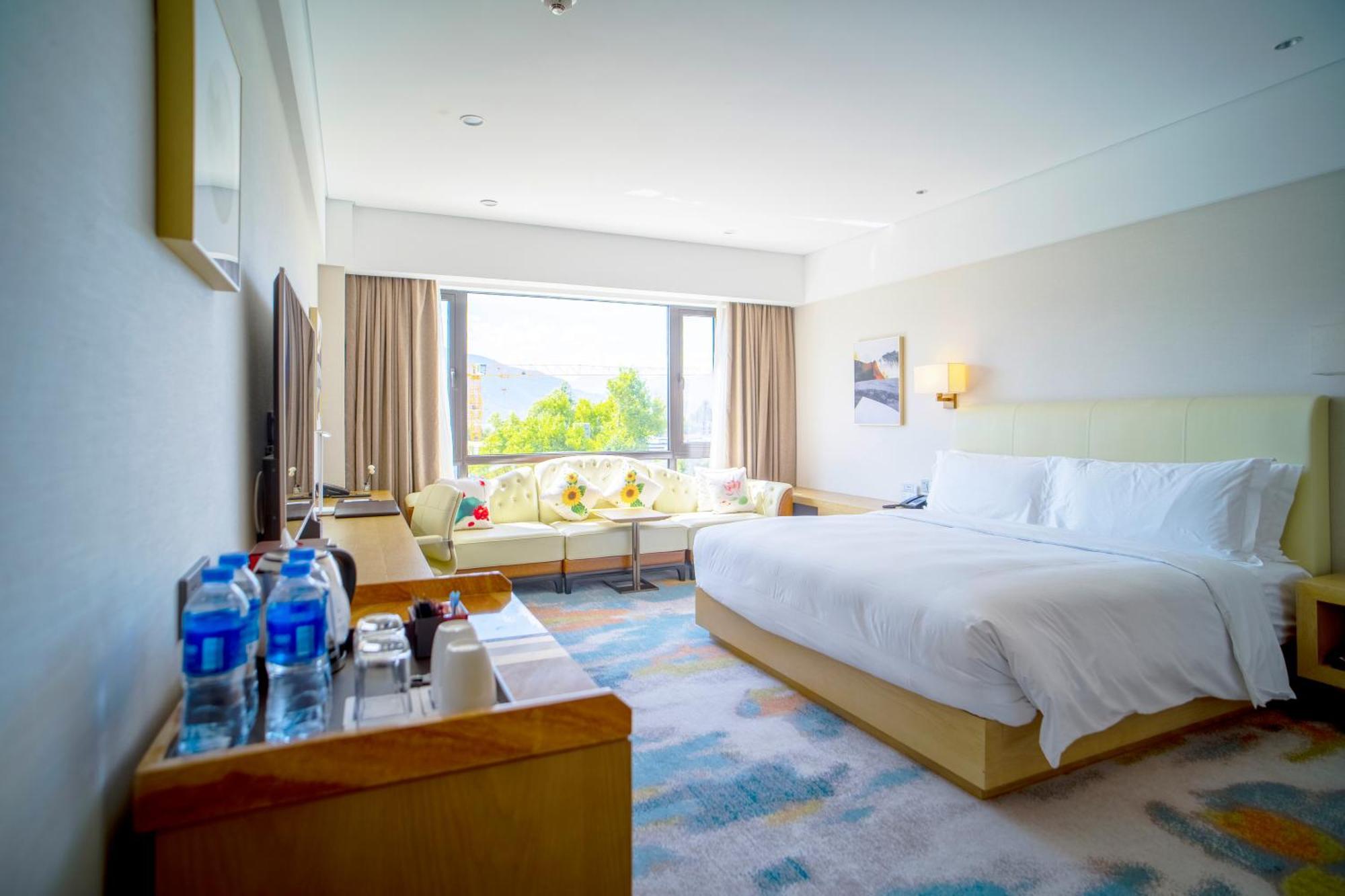 Hilton Lijiang Hotel Lijiang  Exterior photo