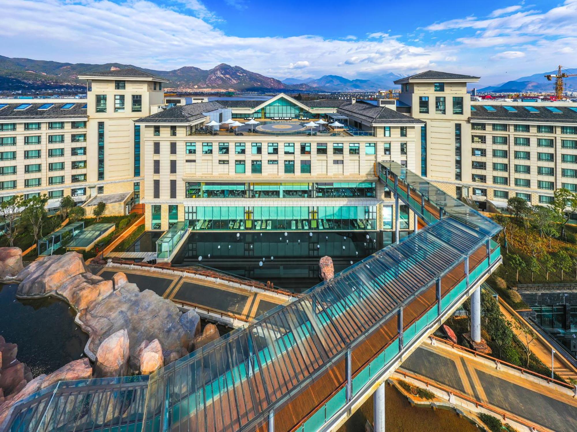 Hilton Lijiang Hotel Lijiang  Exterior photo