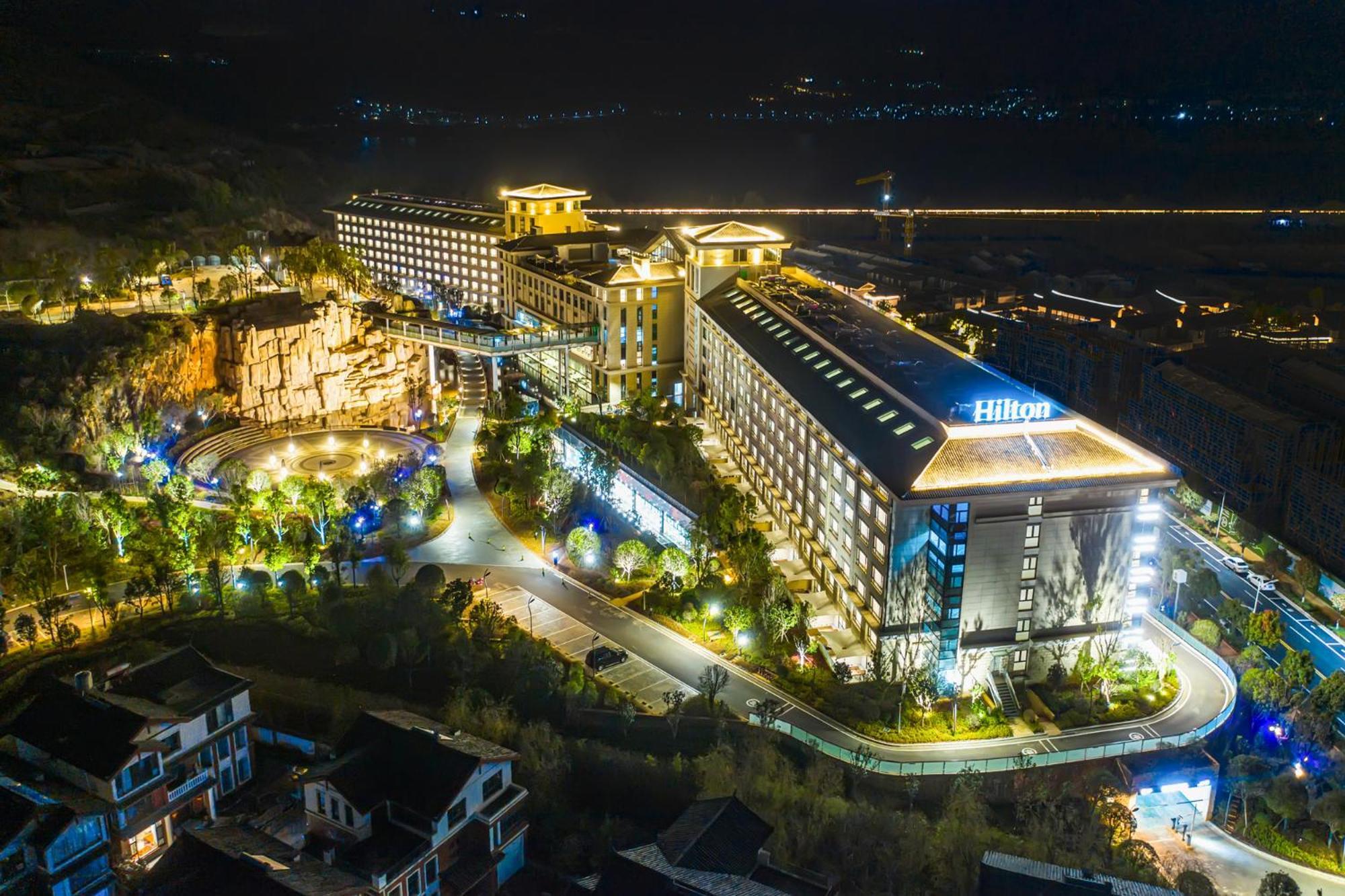 Hilton Lijiang Hotel Lijiang  Exterior photo